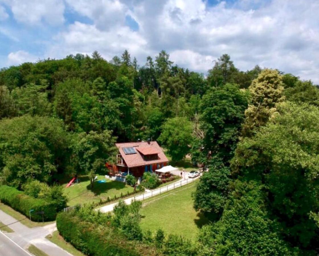 Ferienwohnung Im Alten Forsthaus Bermatingen Bagian luar foto