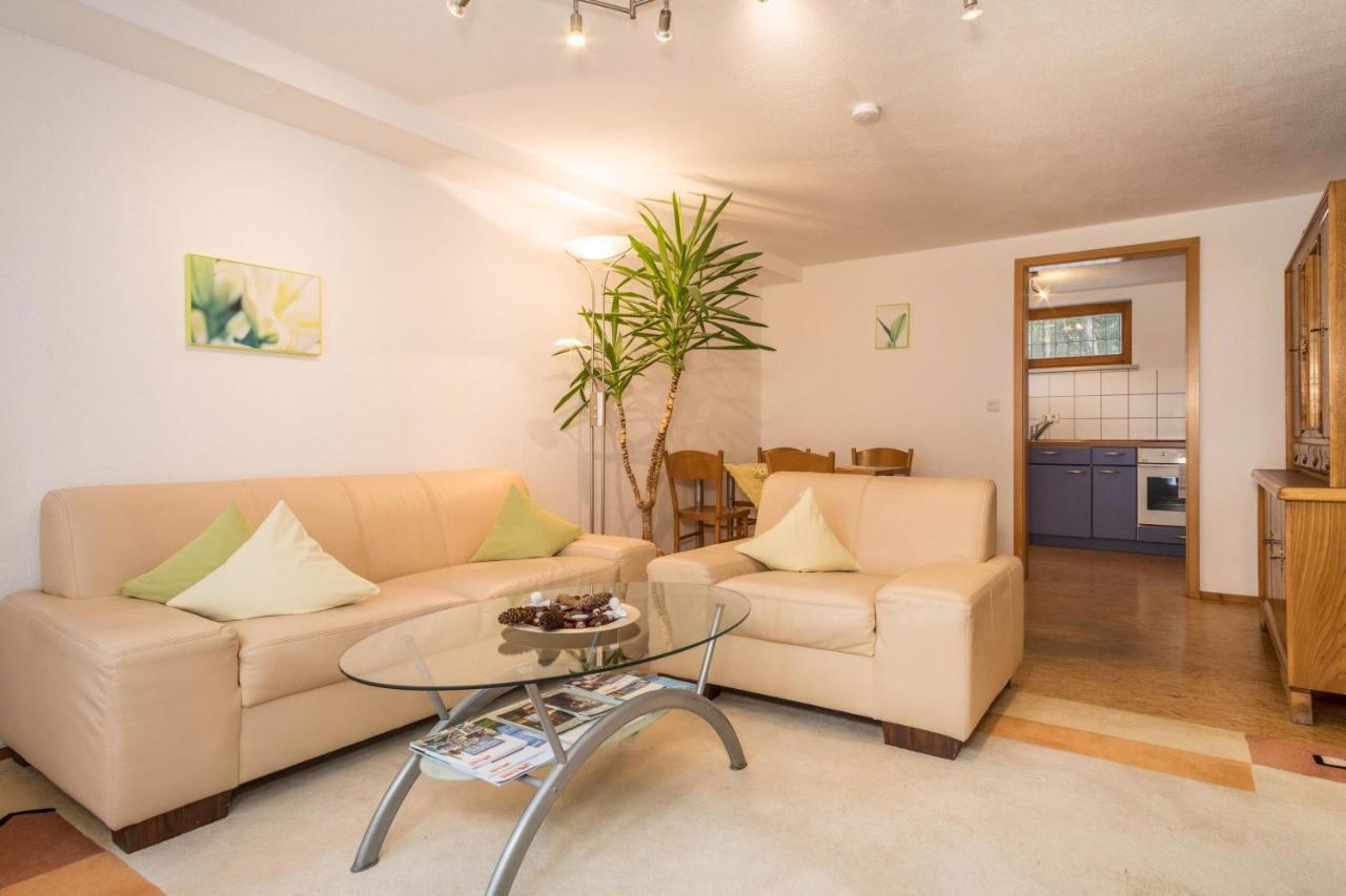 Ferienwohnung Im Alten Forsthaus Bermatingen Bagian luar foto